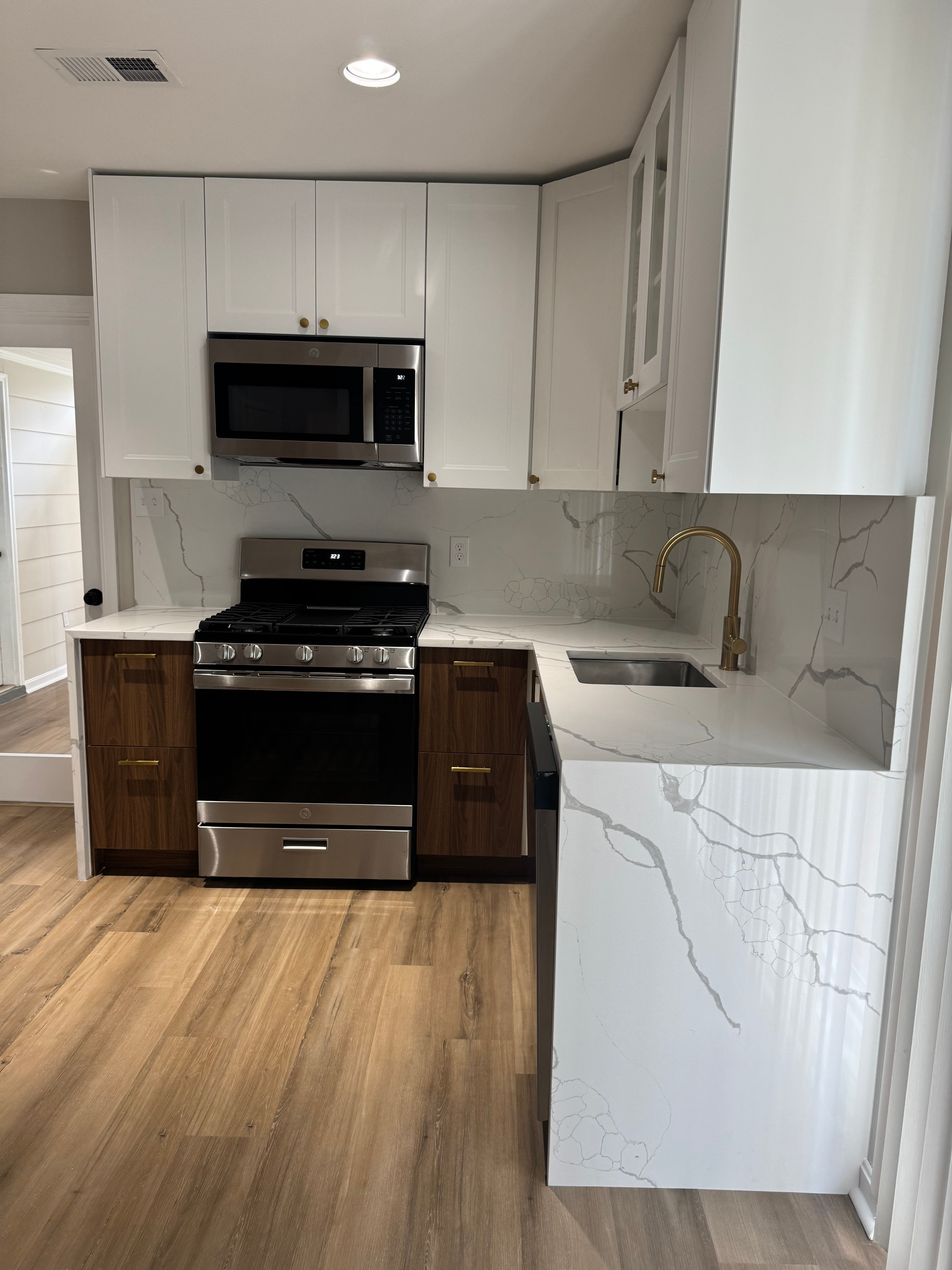 Calacatta Laza Project - Gallery project by Lux Cabinets & Stones