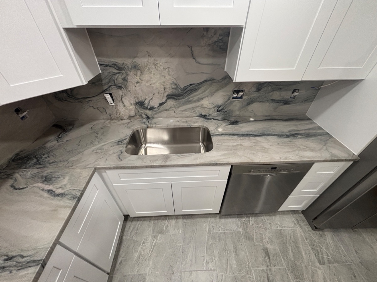 White Shaker Cabinets with Quartzite countertops - Gallery project by Lux Cabinets & Stones